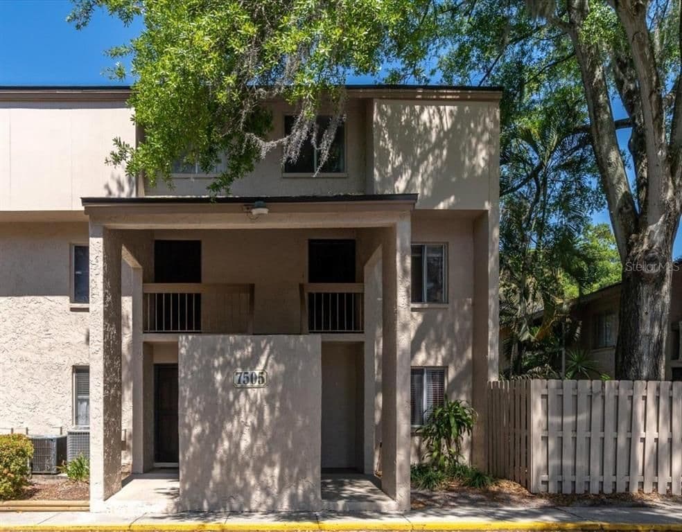 7505 Pitch Pine Cir, Tampa, FL 33617 primary photo