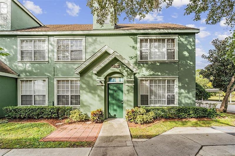 9156 Lake Chase Island Way, Tampa, FL 33626 photo 2