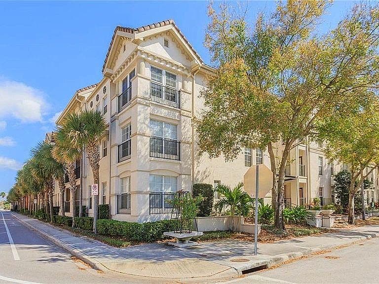 402 S Armenia Ave, Tampa, FL 33609 photo 3