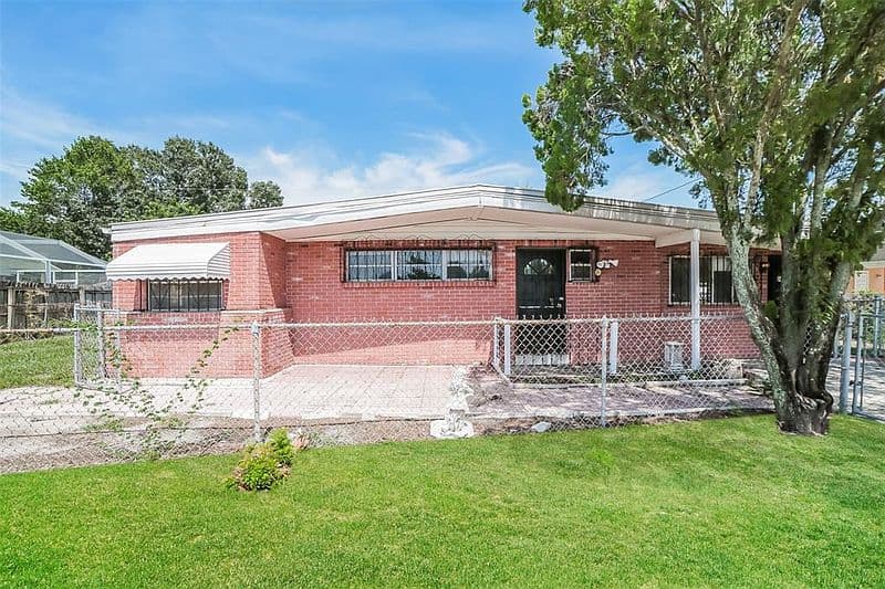 1506 S 78th St, Tampa, FL 33619 photo 2