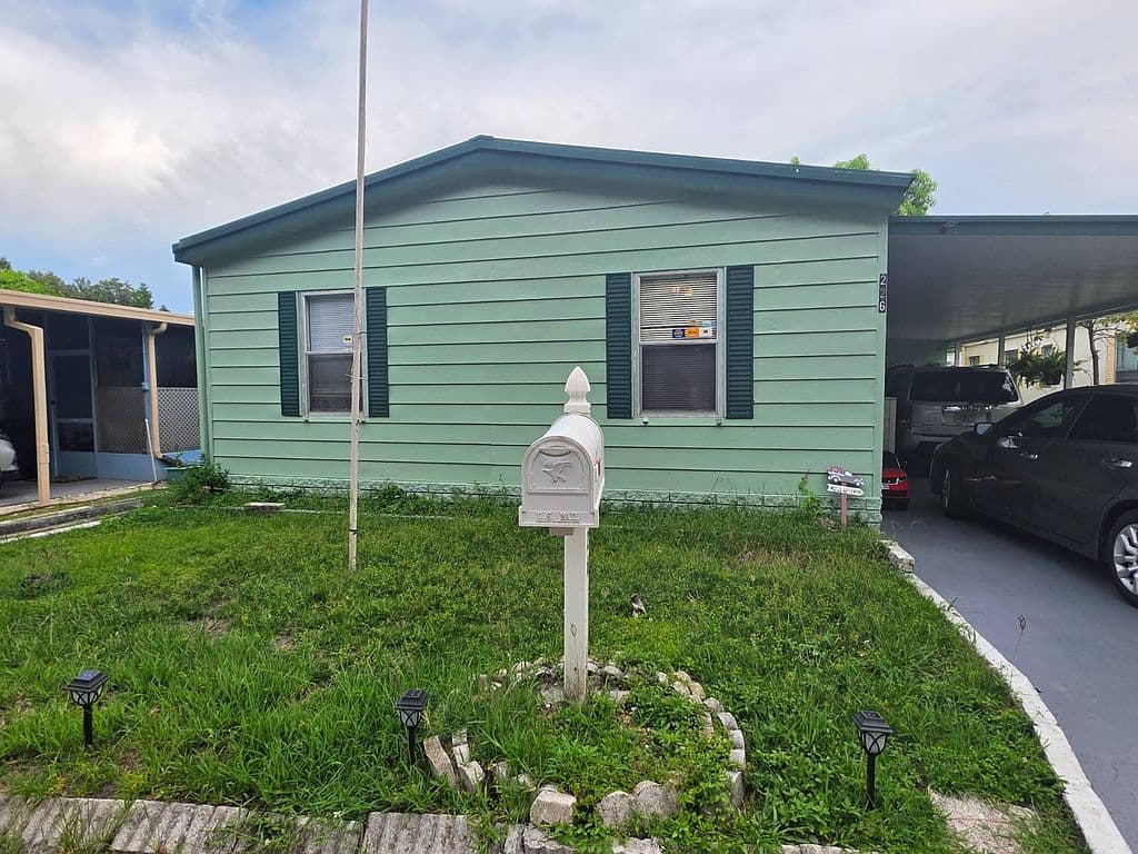 226 Palm Dr, Tampa, FL 33613 photo 3