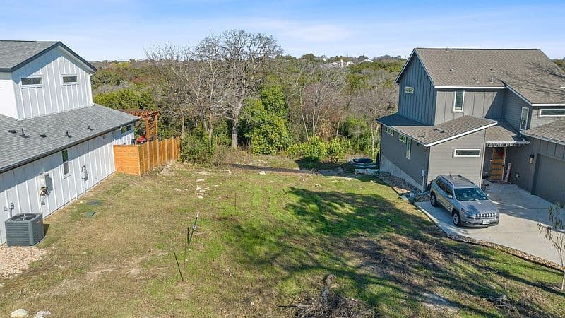 1316 E Applegate Dr, Austin, TX 78753 photo 2