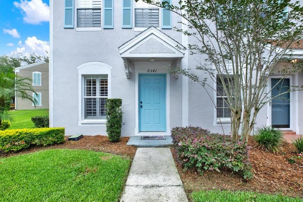 8541 Hunters Key Cir, Tampa, FL 33647 primary photo