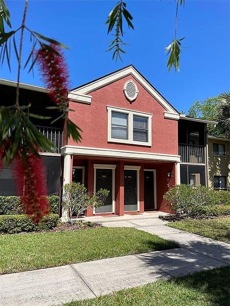 5557 Baywater Dr, Tampa, FL 33615 photo 2