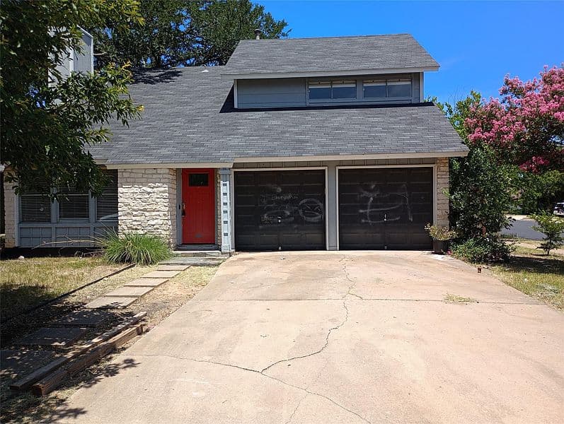 7700 Copperas Dr, Austin, TX 78749 photo 2