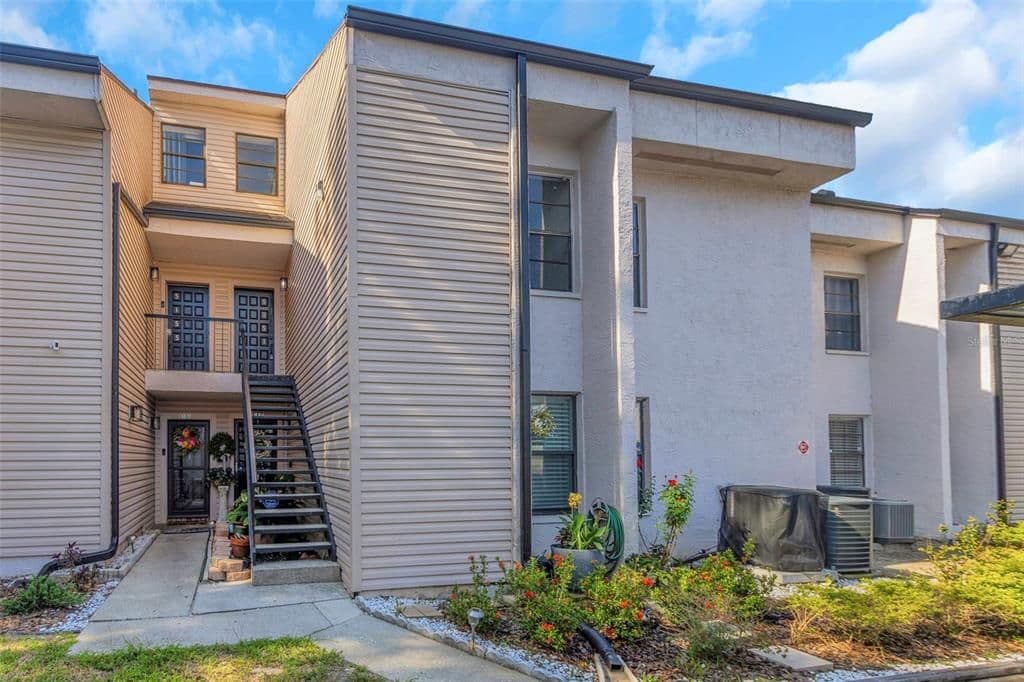 5151 Puritan Cir, Tampa, FL 33617 primary photo