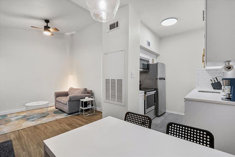 3316 Guadalupe St, Austin, TX 78705 photo 2