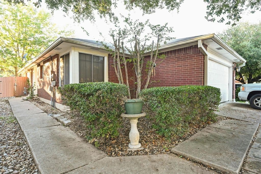 1837 Friars Tale Ln, Austin, TX 78748 primary photo