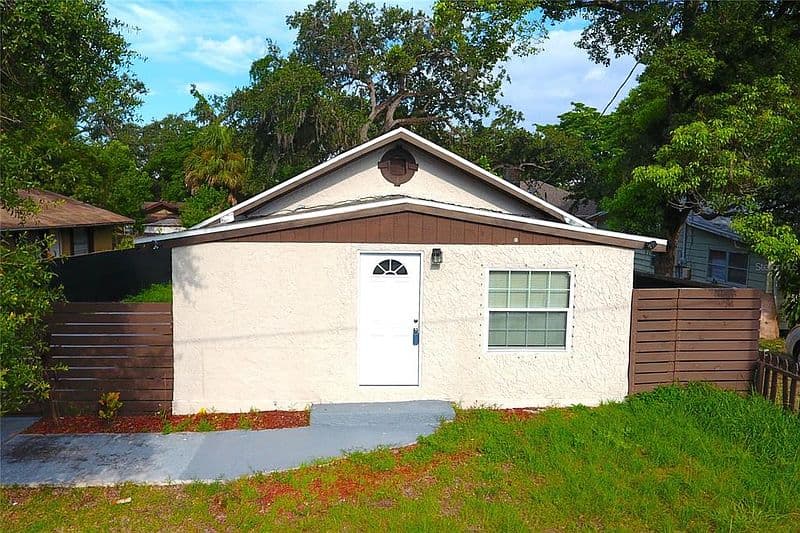 8014 N Alaska St, Tampa, FL 33604 photo 2