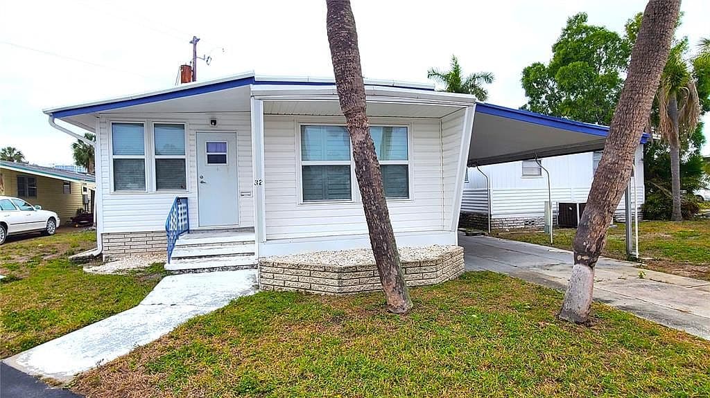 4851 W Gandy Blvd, Tampa, FL 33611 photo 3