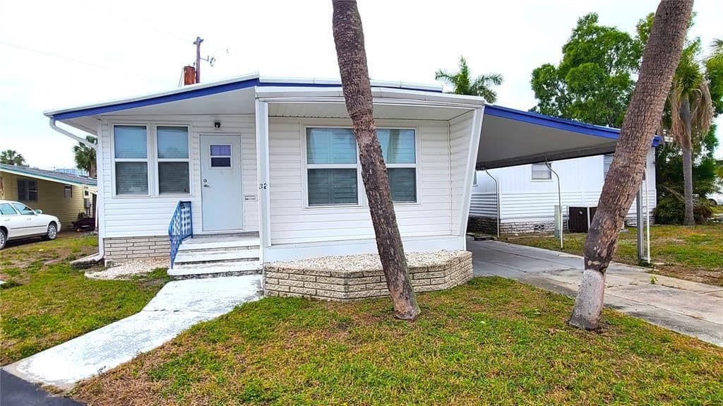 4851 W Gandy Blvd, Tampa, FL 33611 primary photo