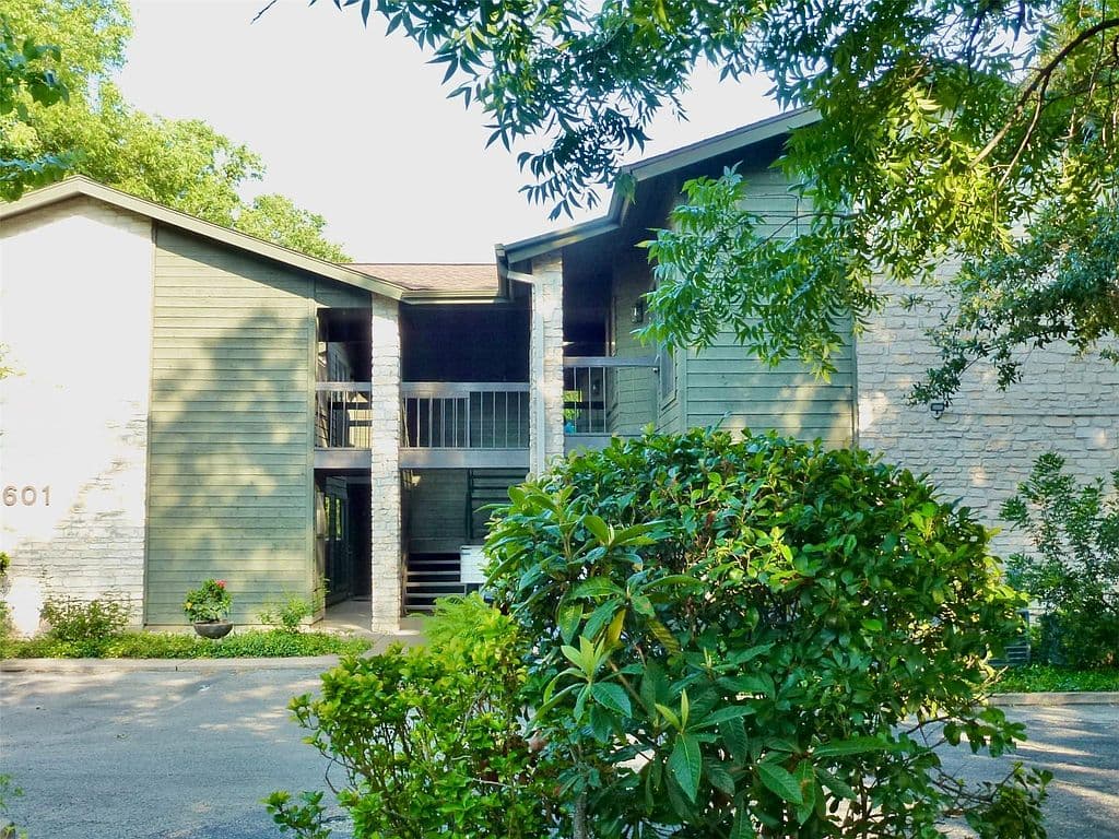 601 Hearn St, Austin, TX 78703 photo 3