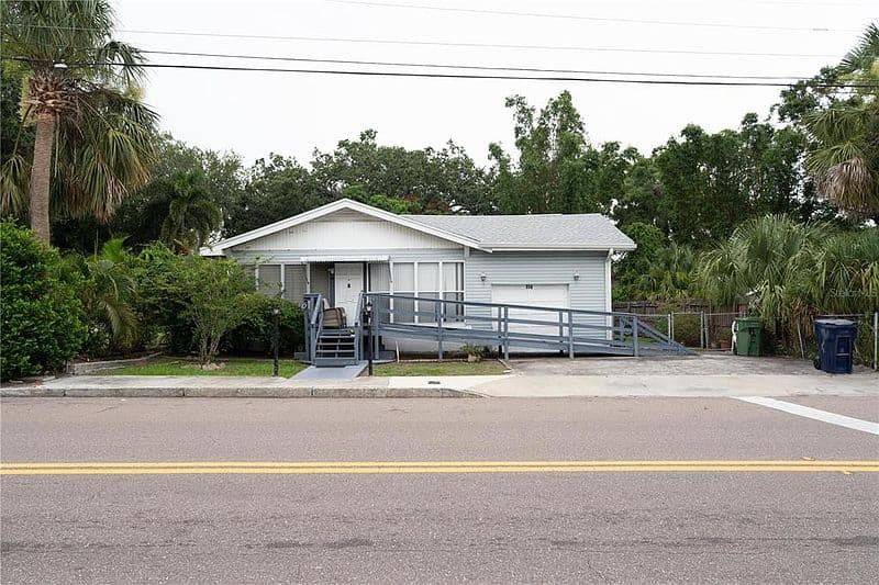 307 W Osborne Ave, Tampa, FL 33603 photo 2