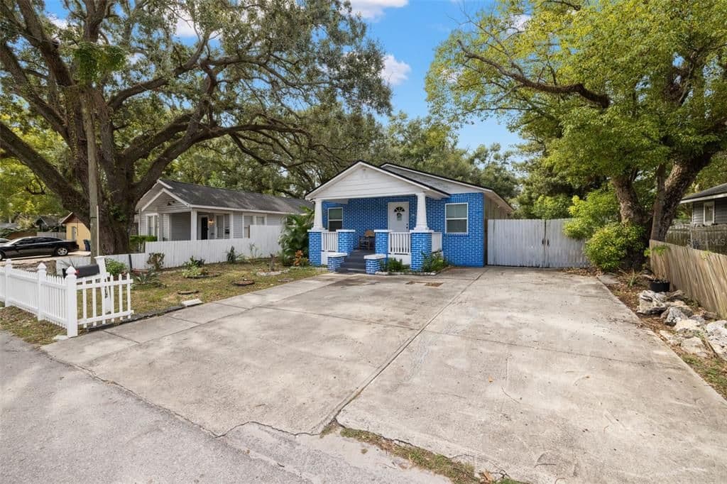 8012 N 11th St, Tampa, FL 33604 primary photo