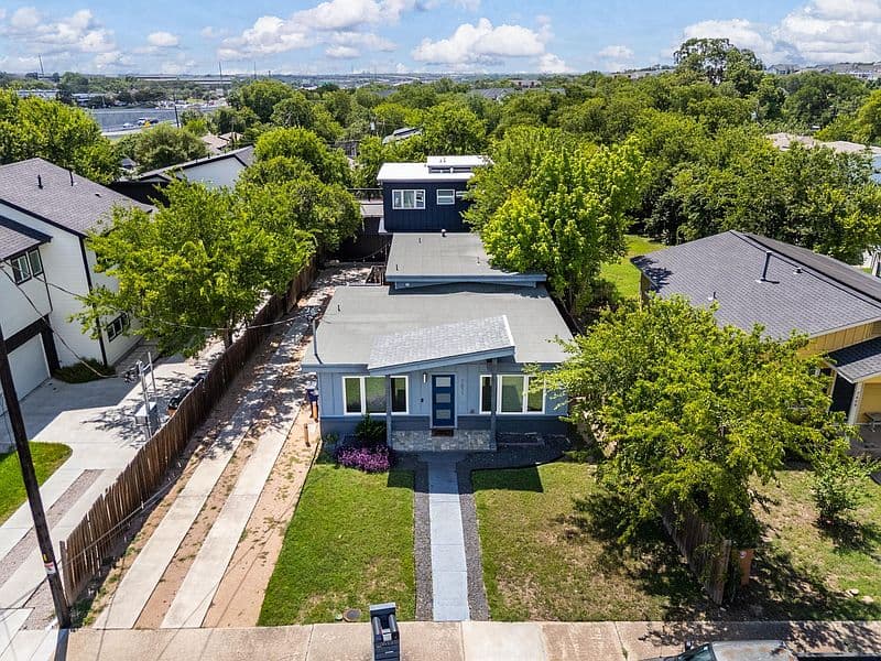 7611 Providence Ave Unit A, Austin, TX 78752 photo 2
