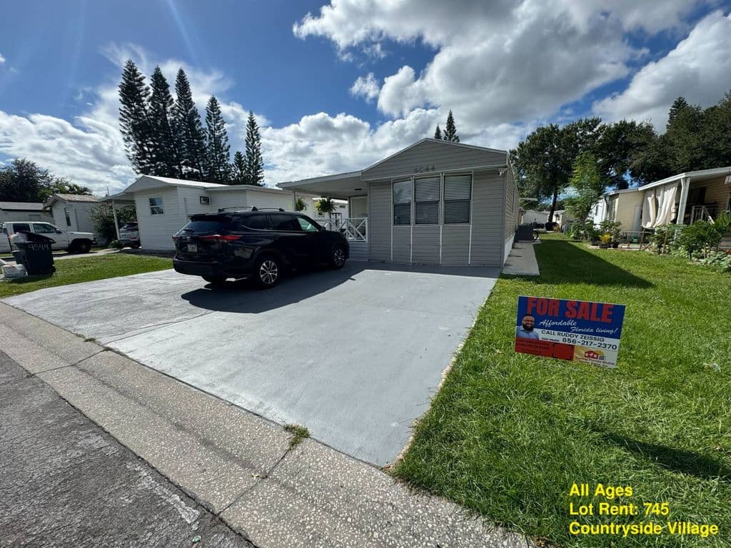 9544 Red Run Dr, Tampa, FL 33635 primary photo