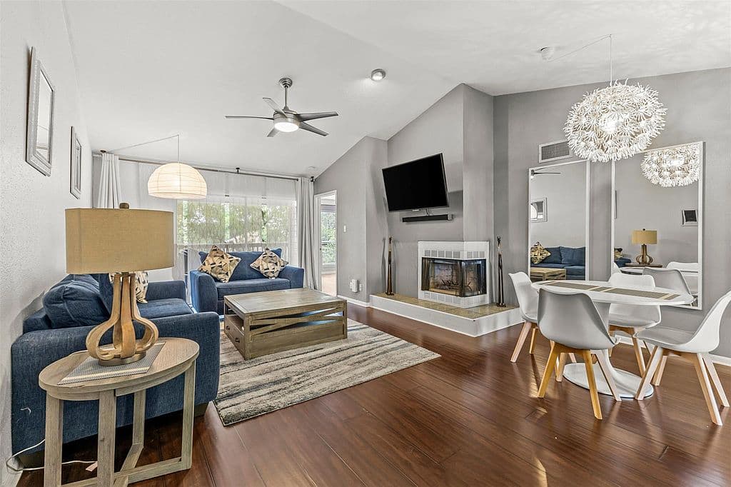 2450 Wickersham Ln, Austin, TX 78741 photo 3