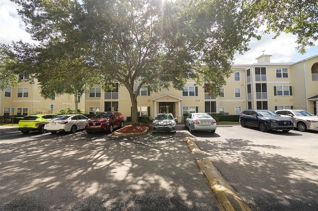 18113 Bridle Club Dr, Tampa, FL 33647 photo 3