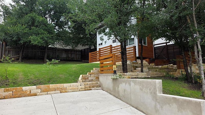 1134 Lott Ave, Austin, TX 78721 photo 2