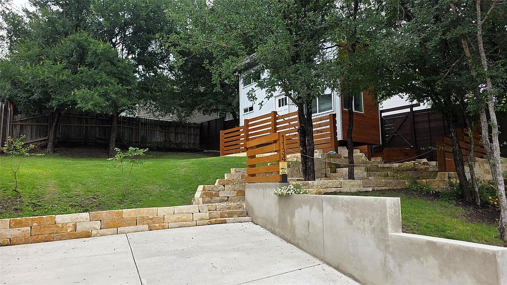 1134 Lott Ave, Austin, TX 78721 photo 3